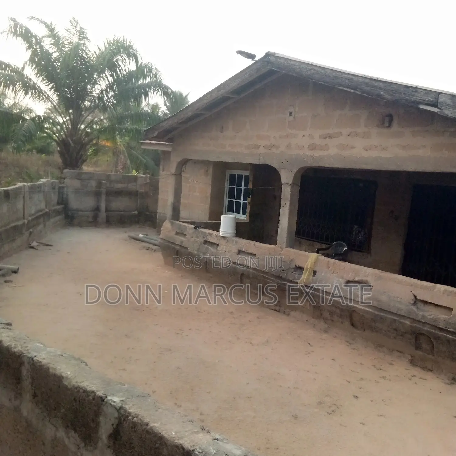 6bdrm House in Atimatim Taabuom, Kumasi Metropolitan for sale