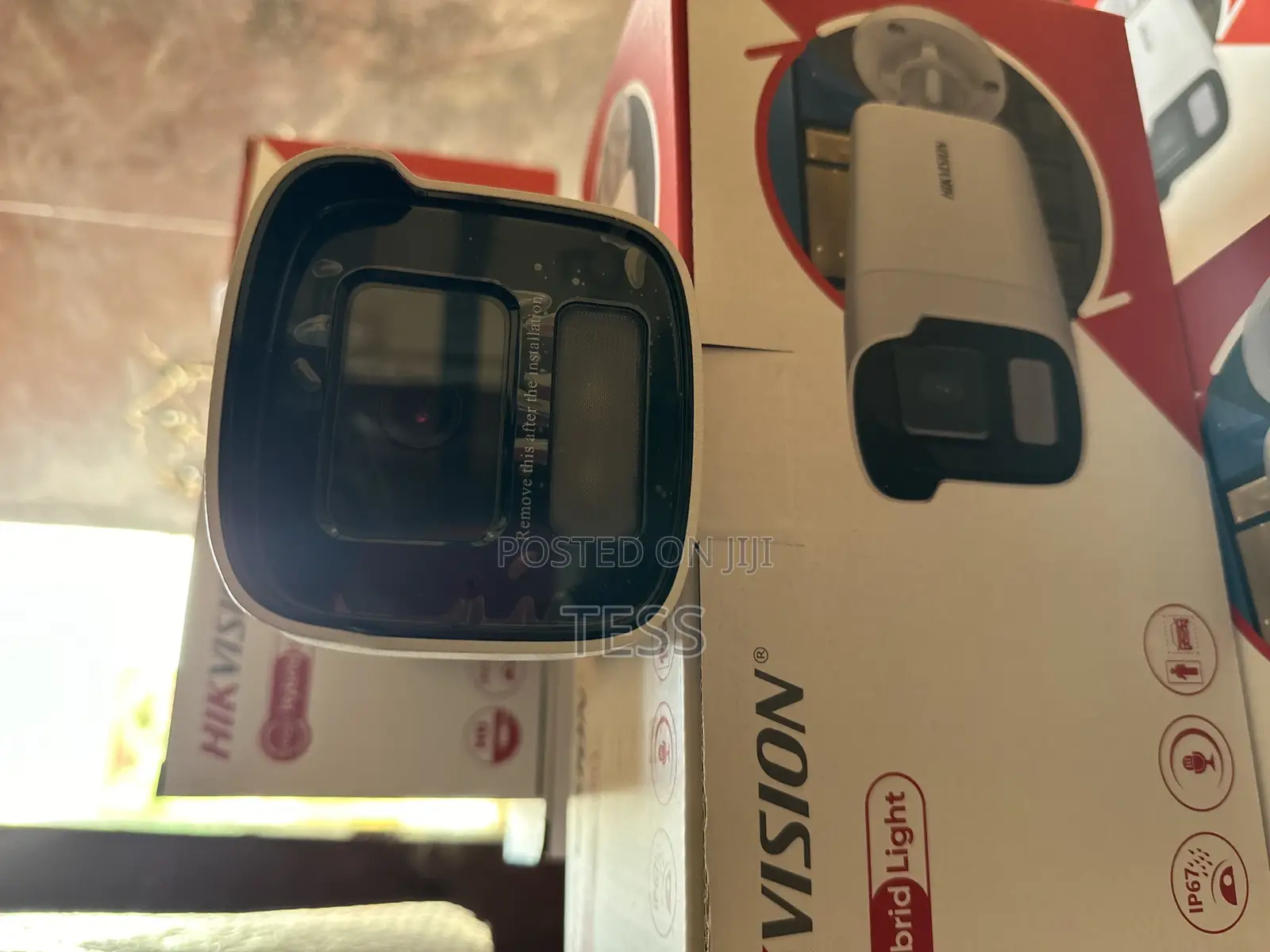 Hikvision IP Camera 4MP Smarthybrid Lightbullet With Audio