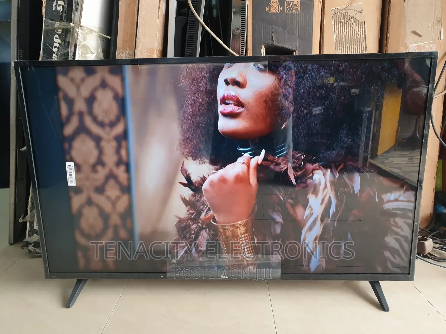 43/Lg 2022 Uhd/HDR Smart Satellite Tv