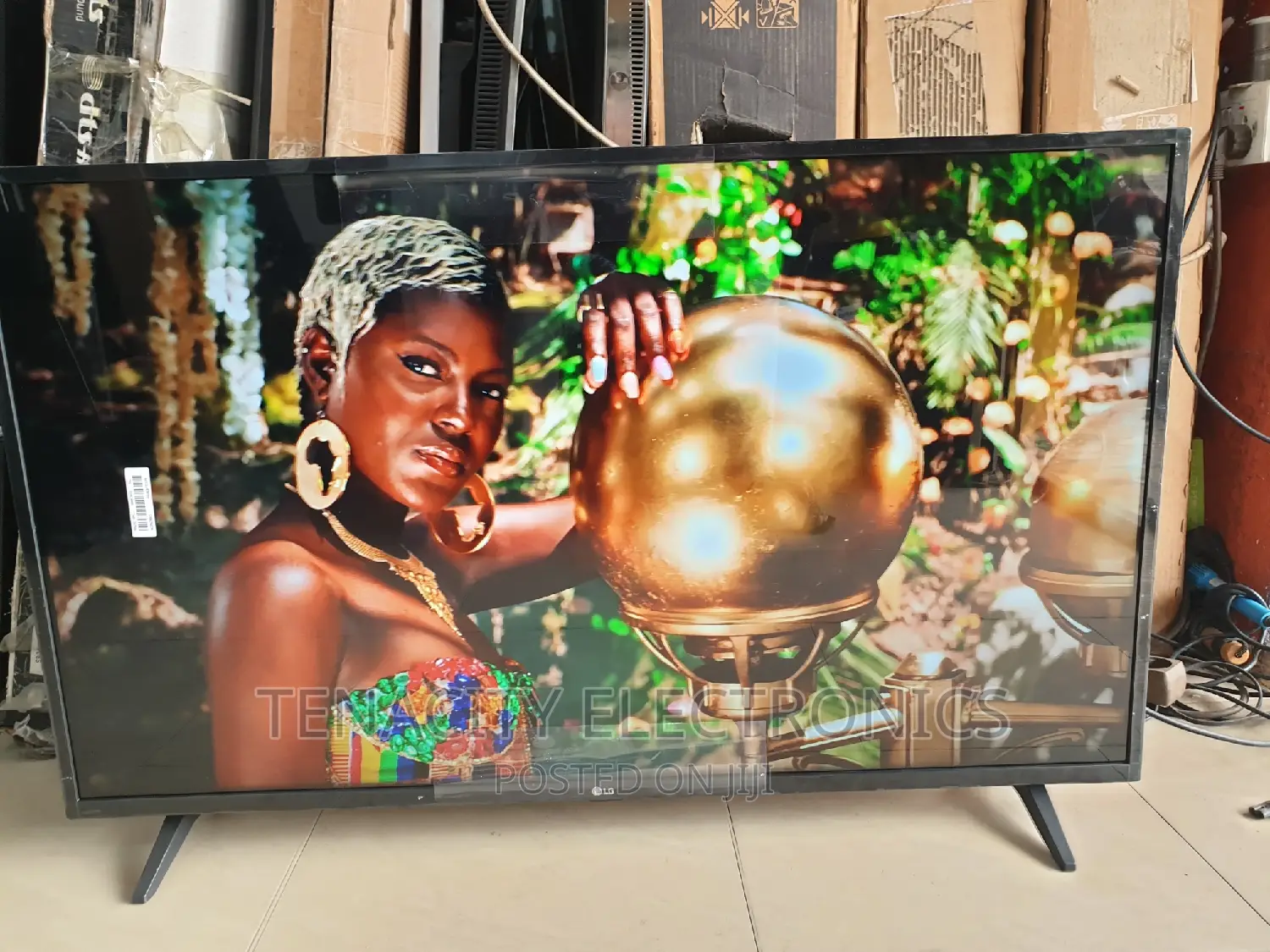 43/Lg 2022 Uhd/HDR Smart Satellite Tv