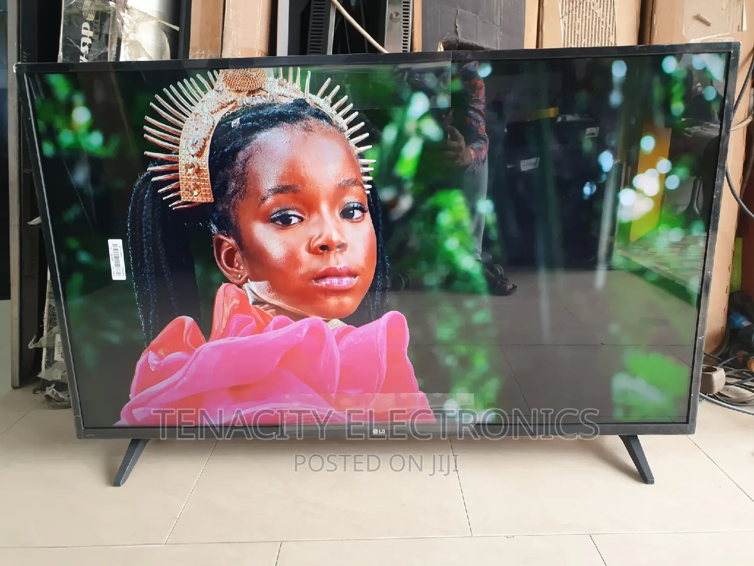 43/Lg 2022 Uhd/HDR Smart Satellite Tv
