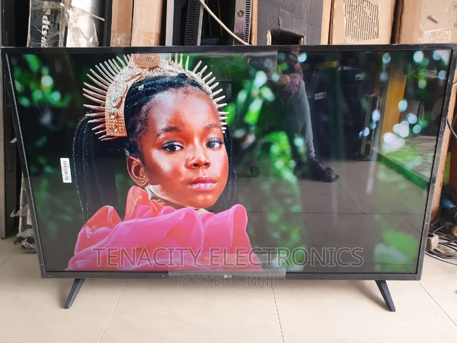 43/Lg 2022 Uhd/HDR Smart Satellite Tv