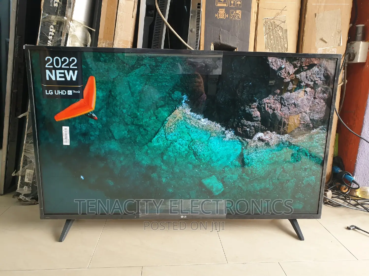 43/Lg 2022 Uhd/HDR Smart Satellite Tv