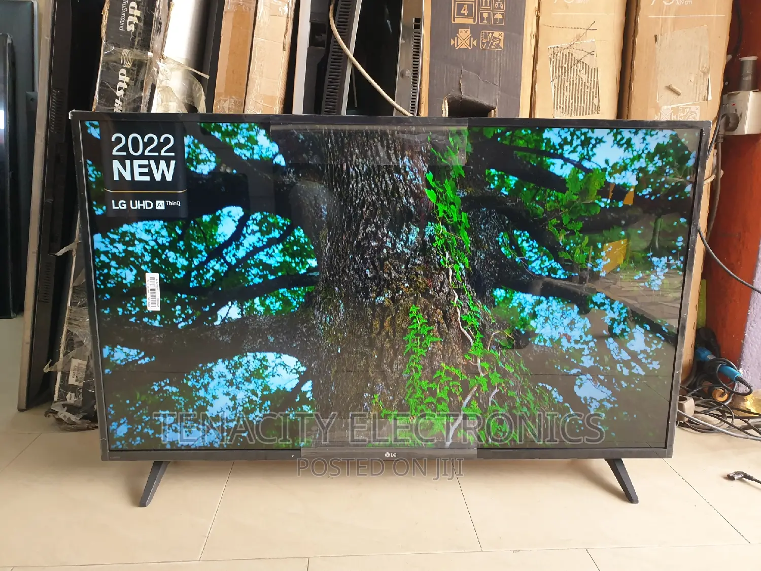 43/Lg 2022 Uhd/HDR Smart Satellite Tv