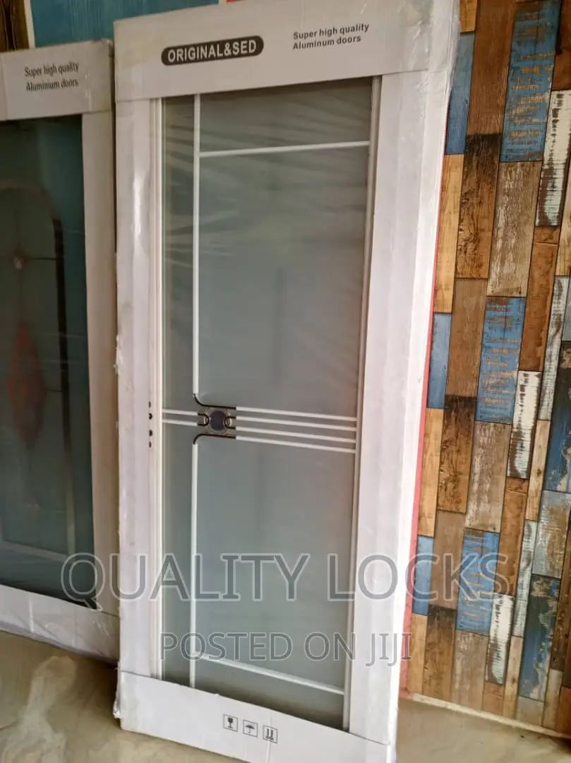 Sed Super High Washroom Door With Accessories