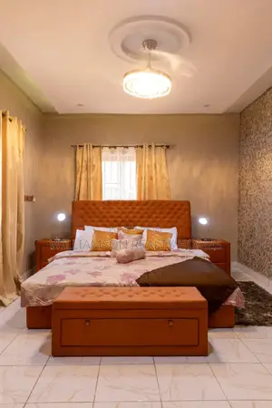 Luxury/Fresh 4bedrms Furnished Hse 4rent,Spintex