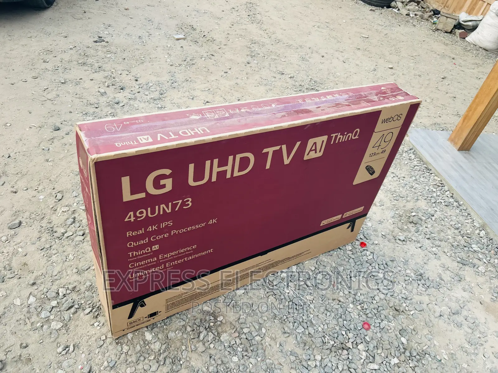 UHD Smart Glossy Lg 49”UN7340 T. Very Cool