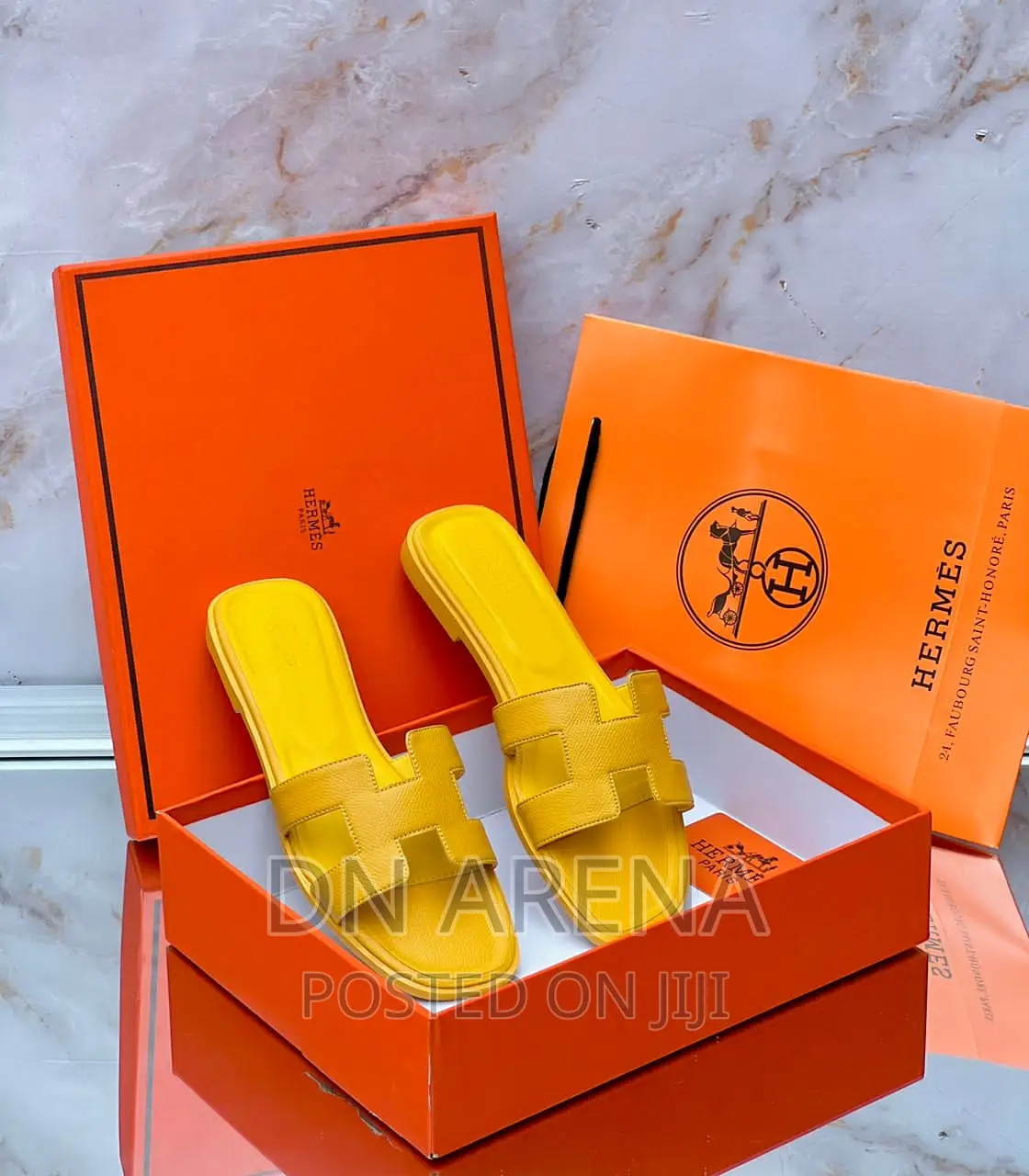 Auth Hermes Slippers in a Box