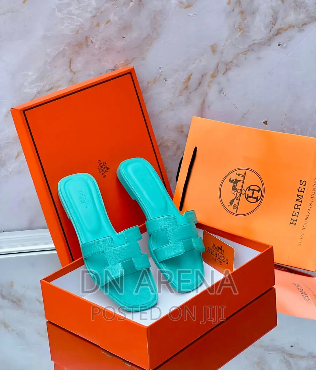 Auth Hermes Slippers in a Box
