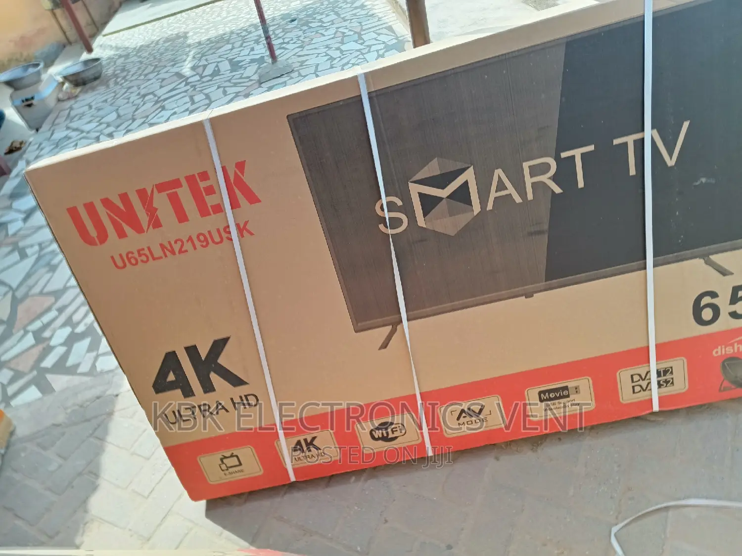 Unitek 65" Smart UHD Androids Satellite Digital Tv