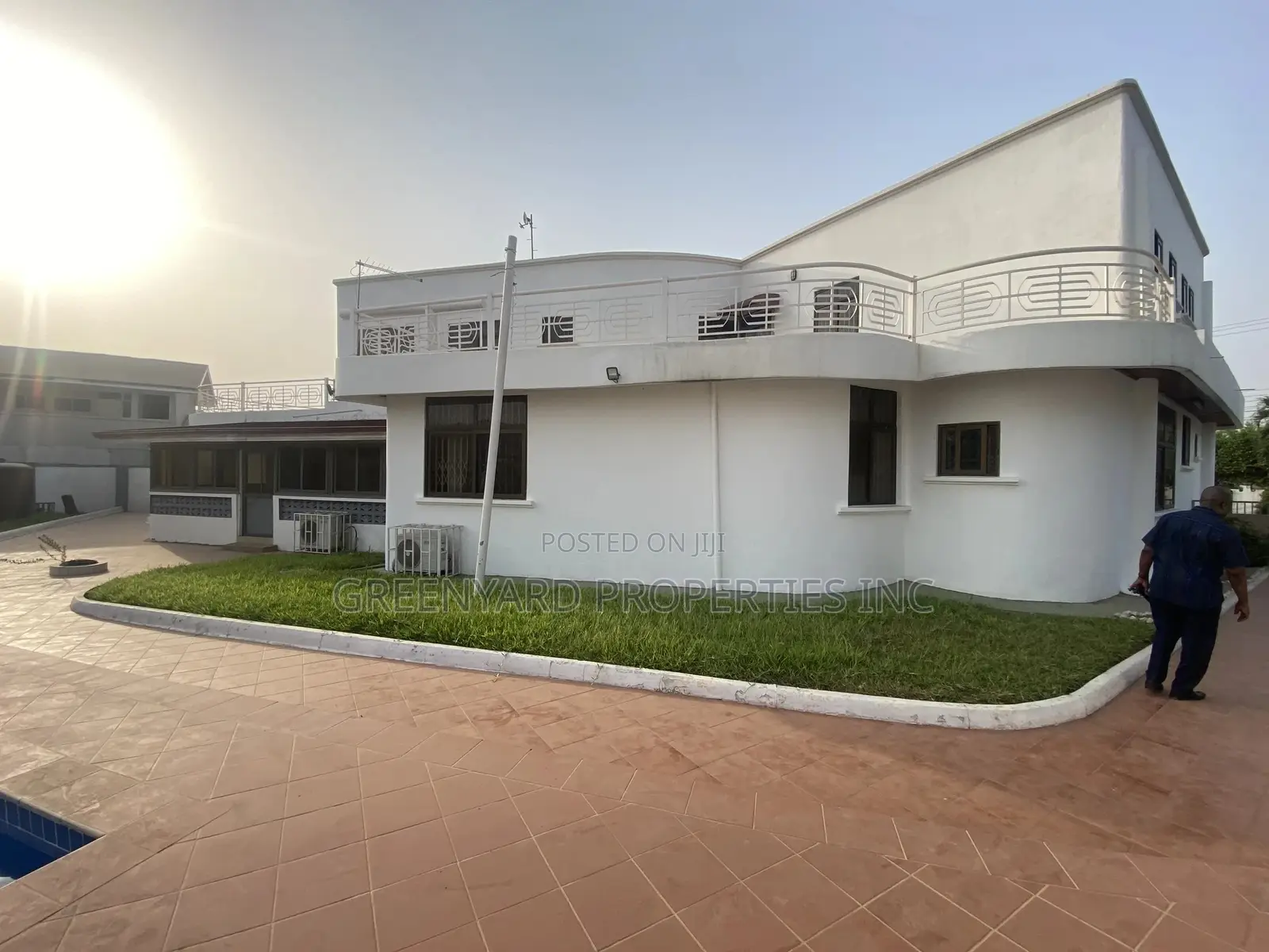 6bdrm House in East Legon for sale