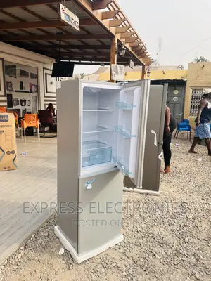 Nasd2-20fl. Double. Door Nasco. Fridge.