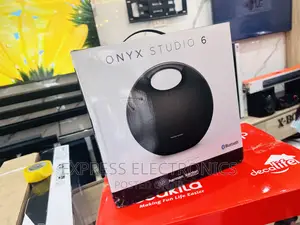 Very Cool  Bluetooth Speaker Harman Kardon Onyx 6