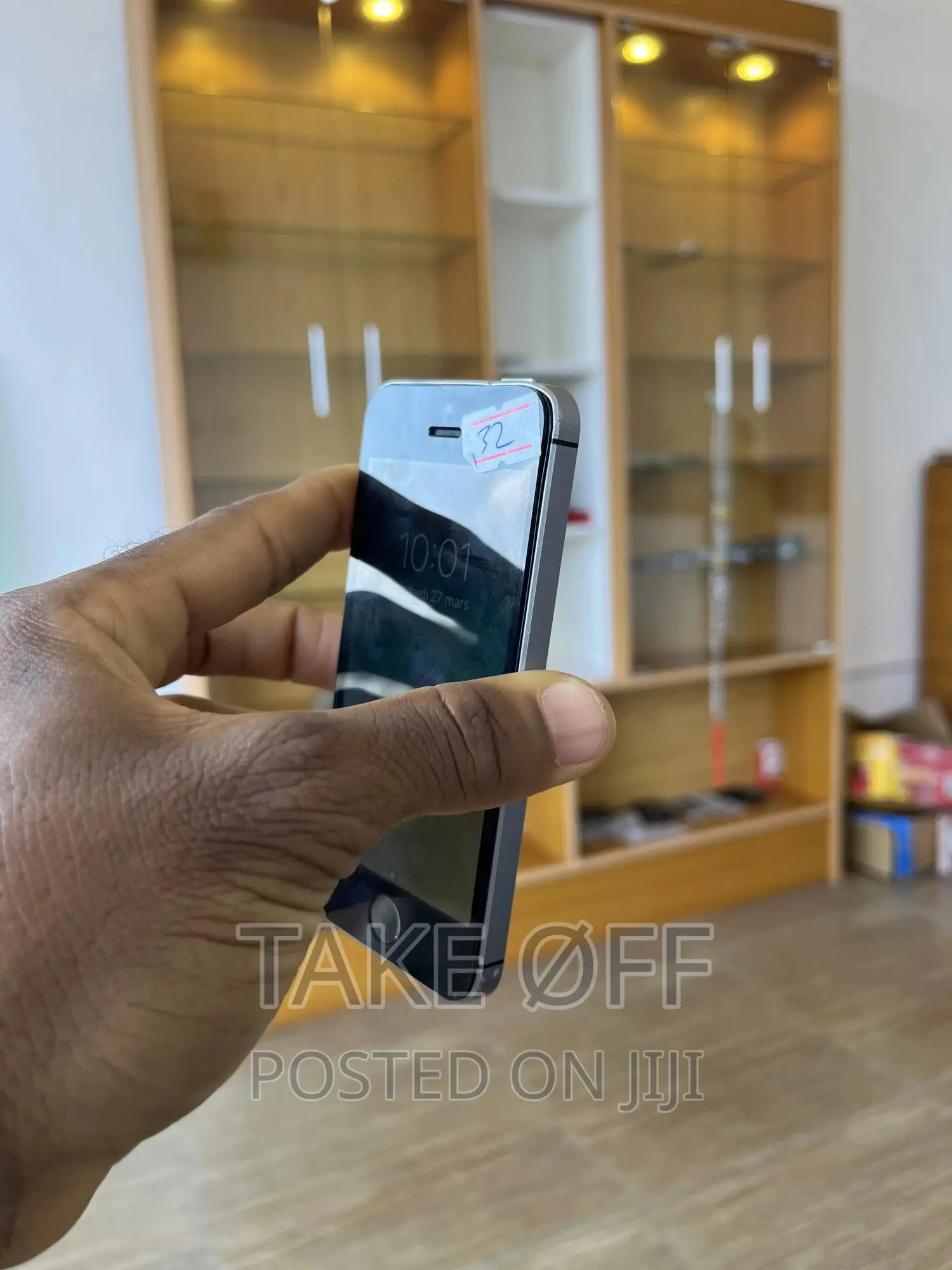 Apple iPhone SE 32 GB Silver