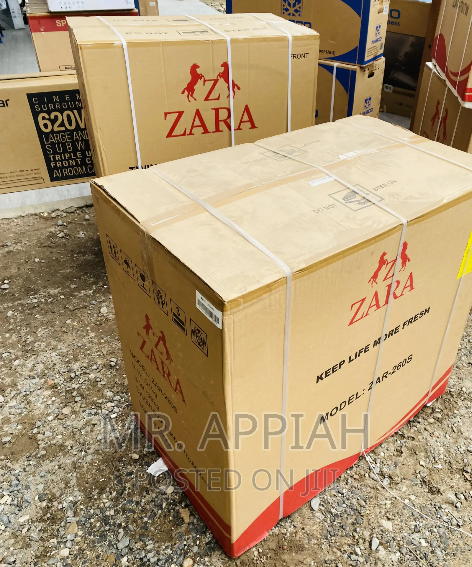 Fast Chilling Zara 260s Single Door Chest Freezer.
