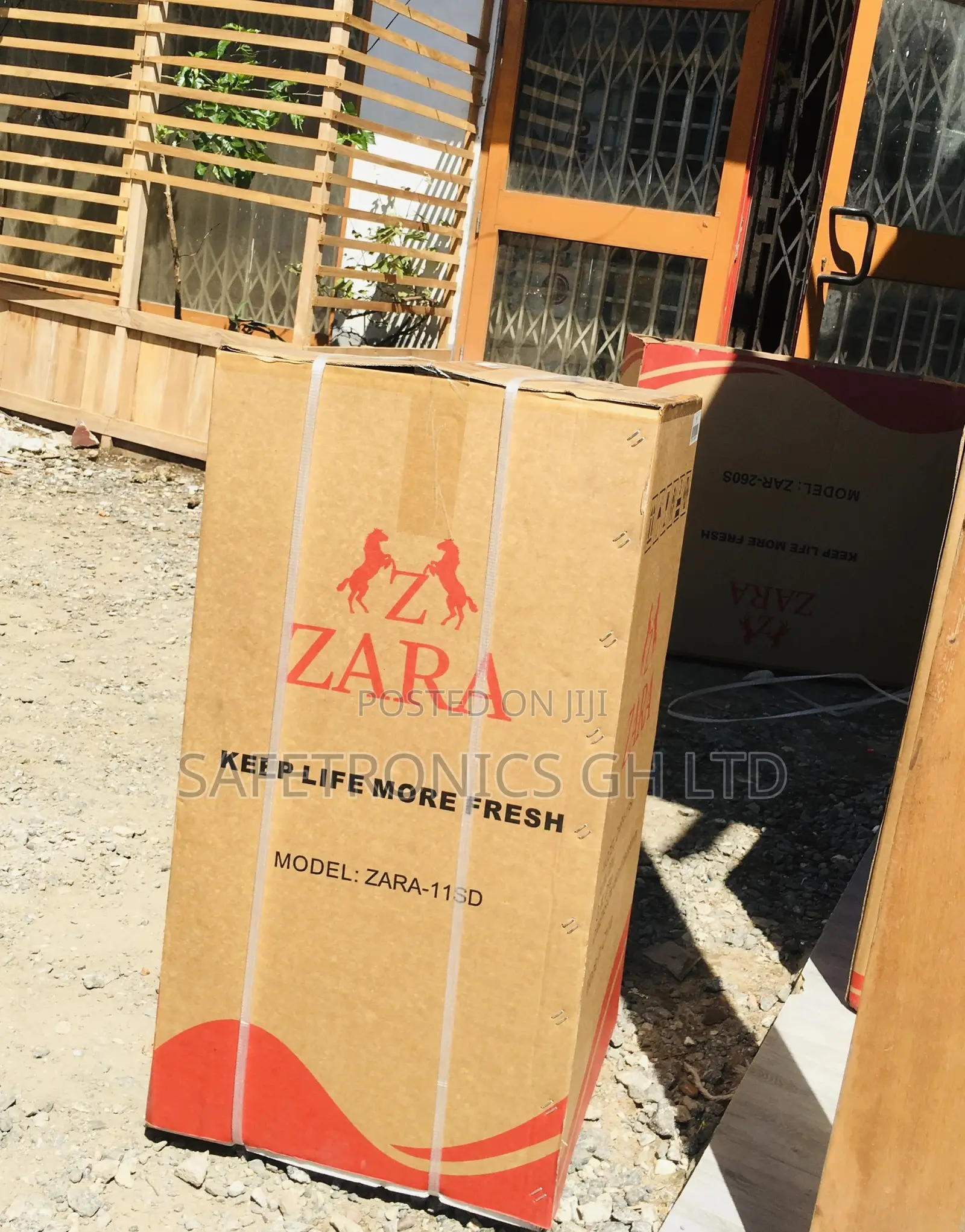 Tabletop Zara-11sd Singledoor 82L Gray Topfreezer Fridge