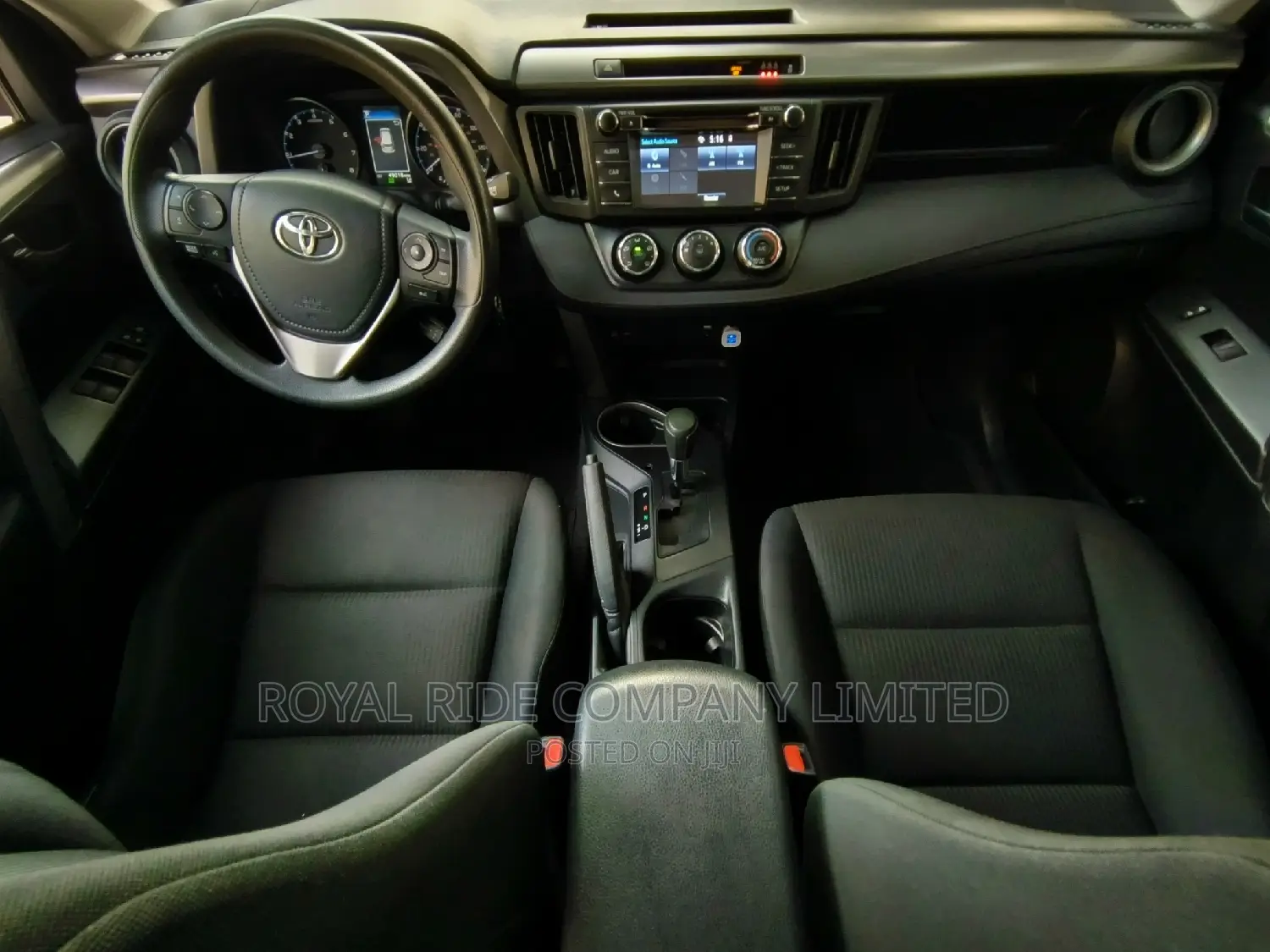 Rent a Car - Toyota Rav 4 Awd
