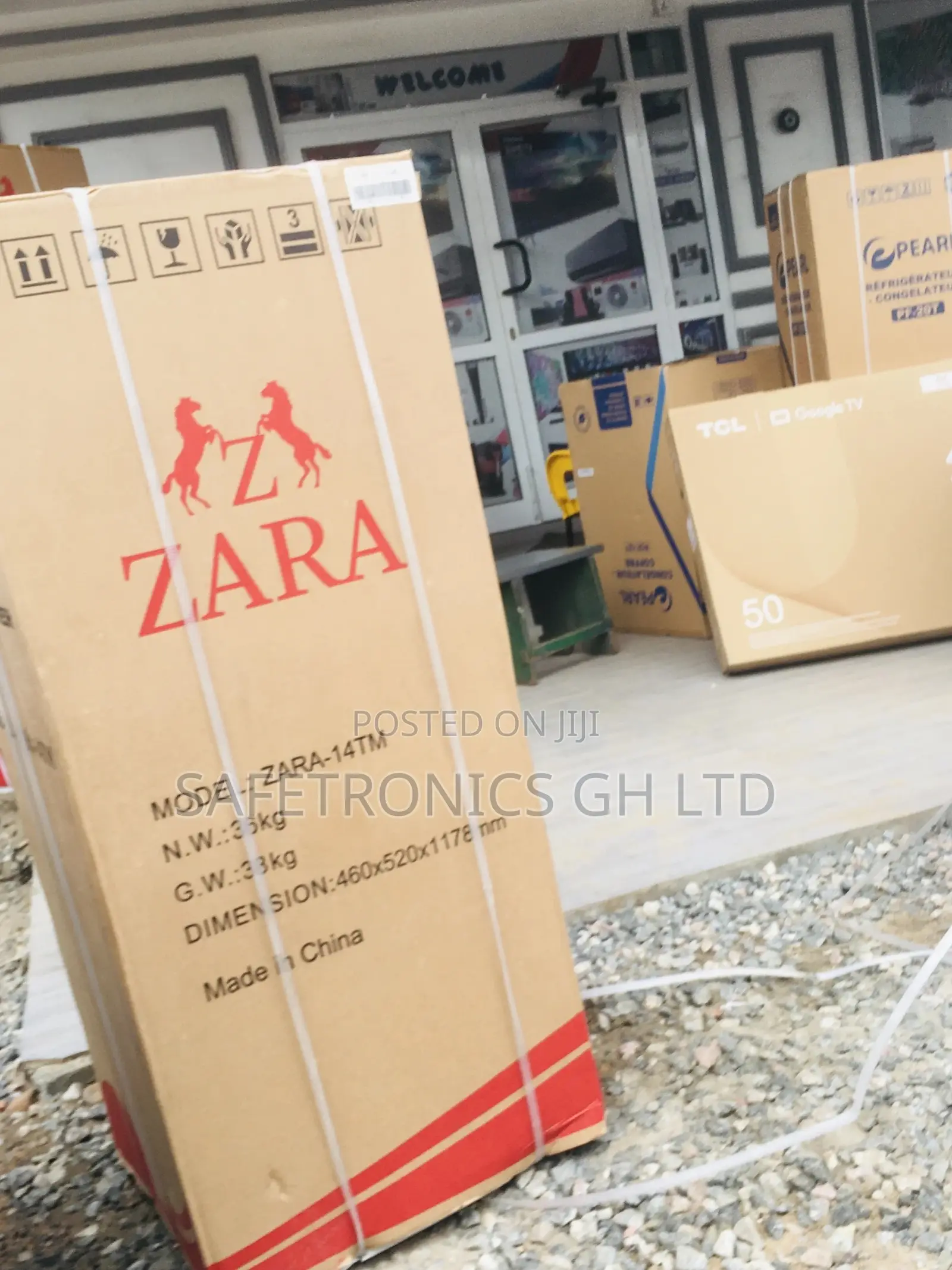 Adjustable Zara-14tm Doubledoor Topfreezer Gray Fridge