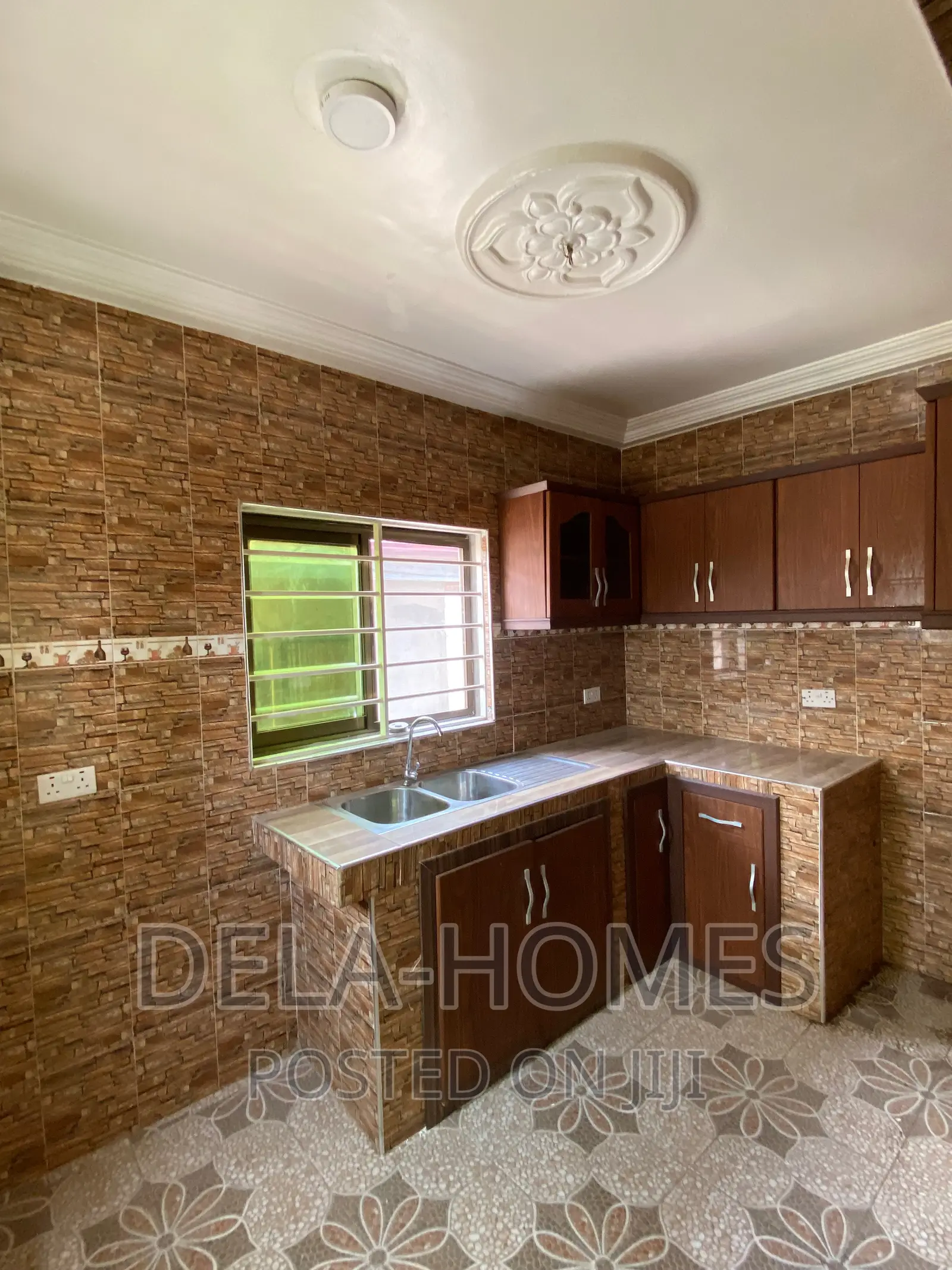 3bdrm Apartment in Lakeside Estate, Ashaley Botwe for rent