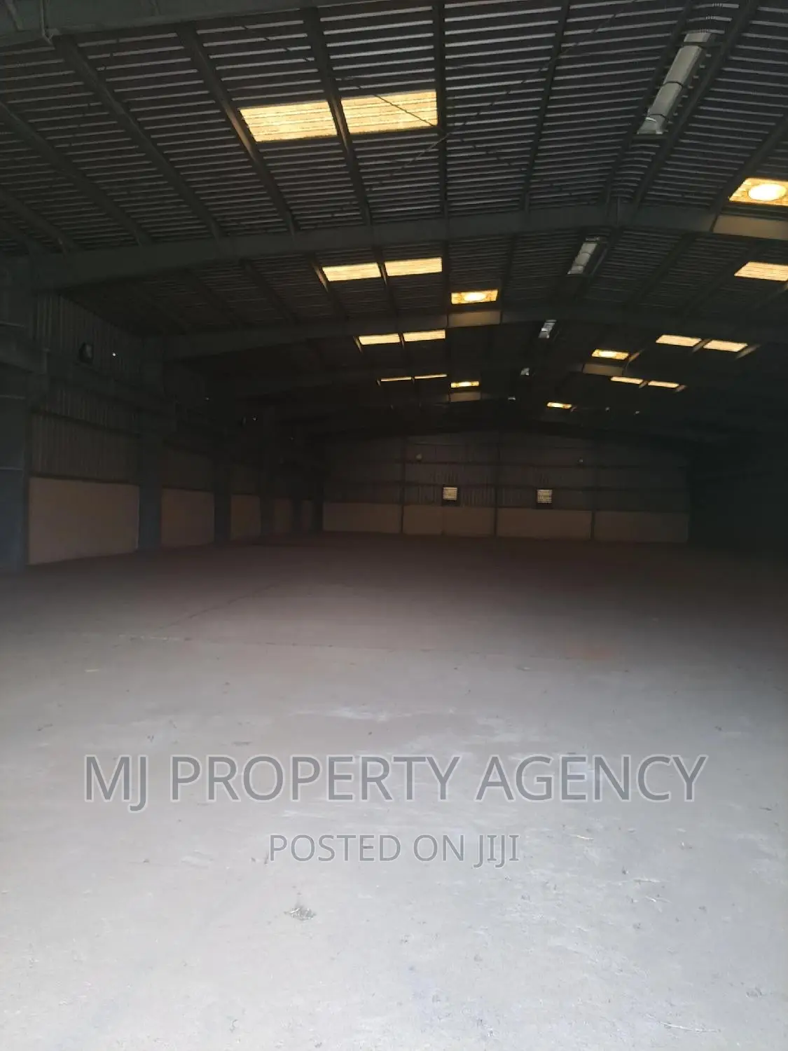 5000 SQM Roadside Warehouse Community 25