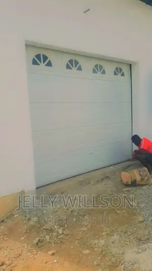 10 X 8 Fanlight Garage