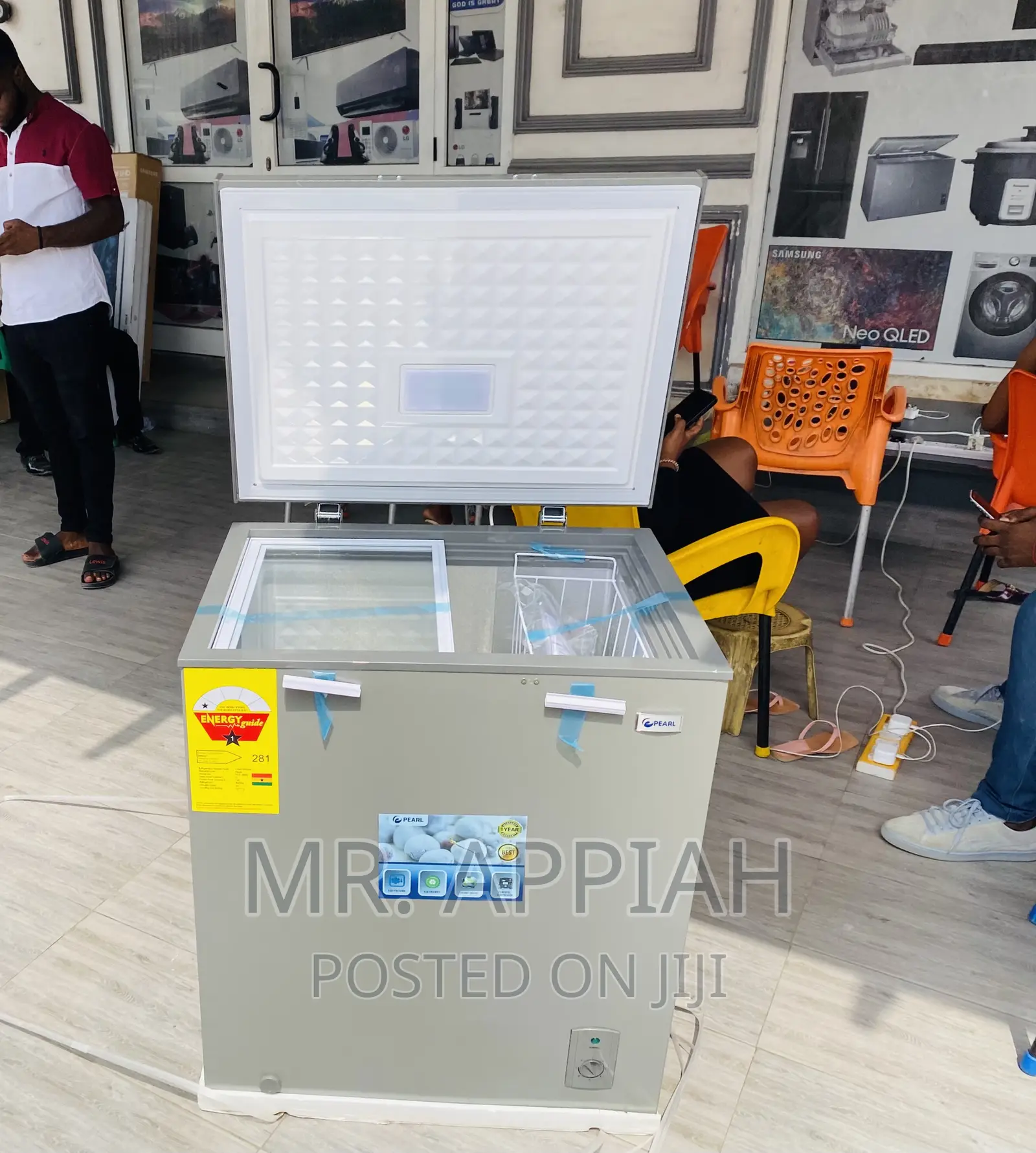 High Quality Pearl PCF-208 Single Door Electric Freezer.
