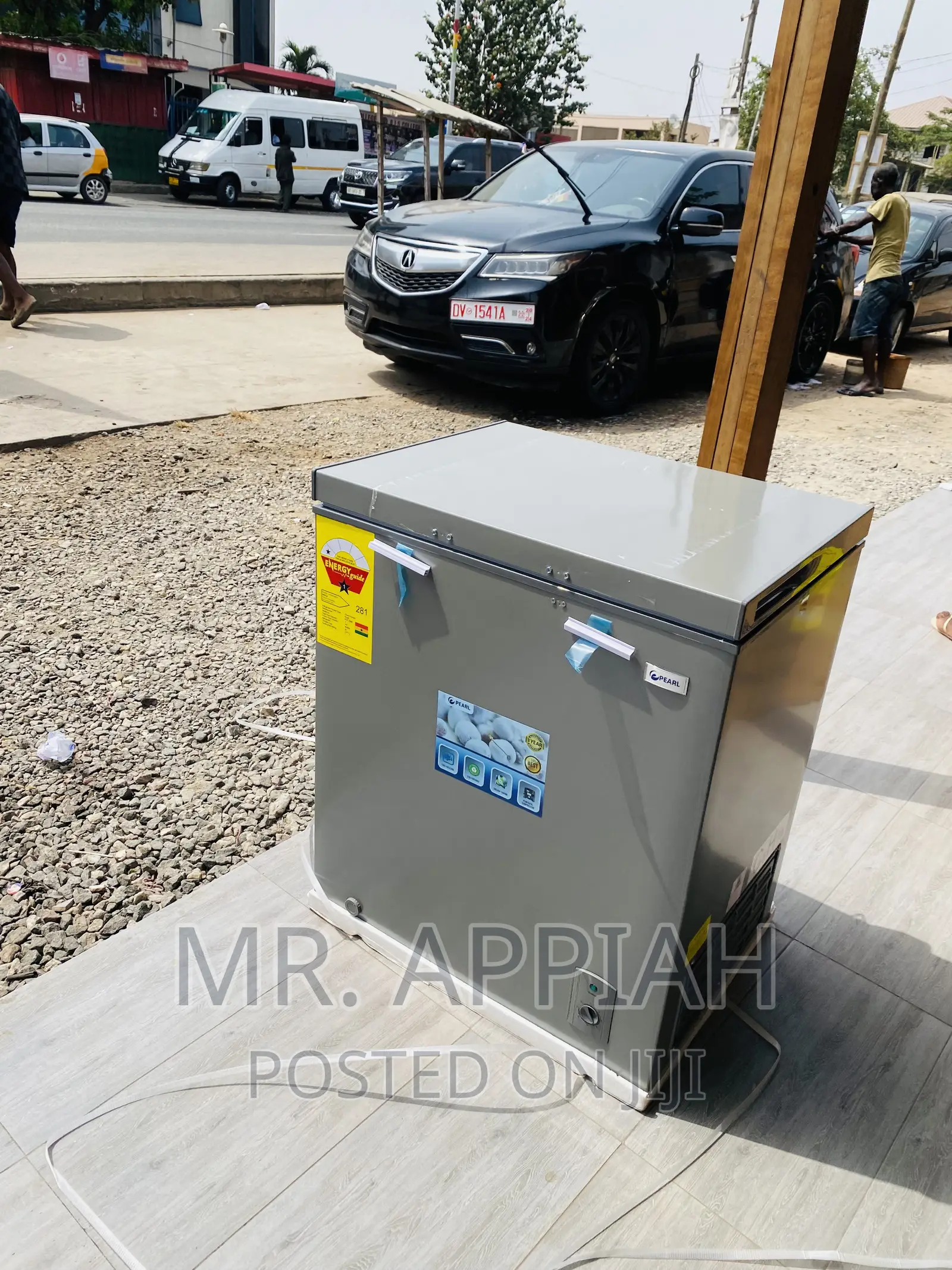 Unique Design Pearl PCF-208 Single Door Electric Freezer.