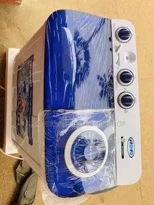 Sleek Design Novo 7kg Semi-Automatic Washing Machine.