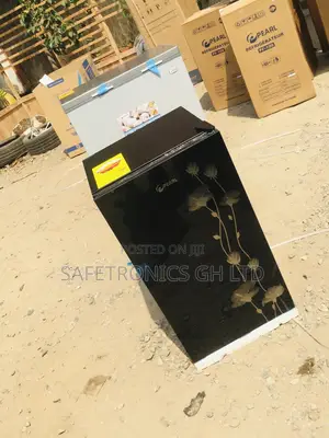 Lasting Pearl Singledoor Topfreezer Black Glass 82L Fridge
