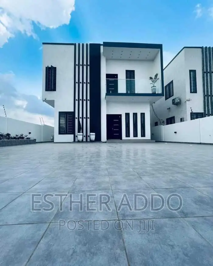5bdrm Duplex in East Legon for sale
