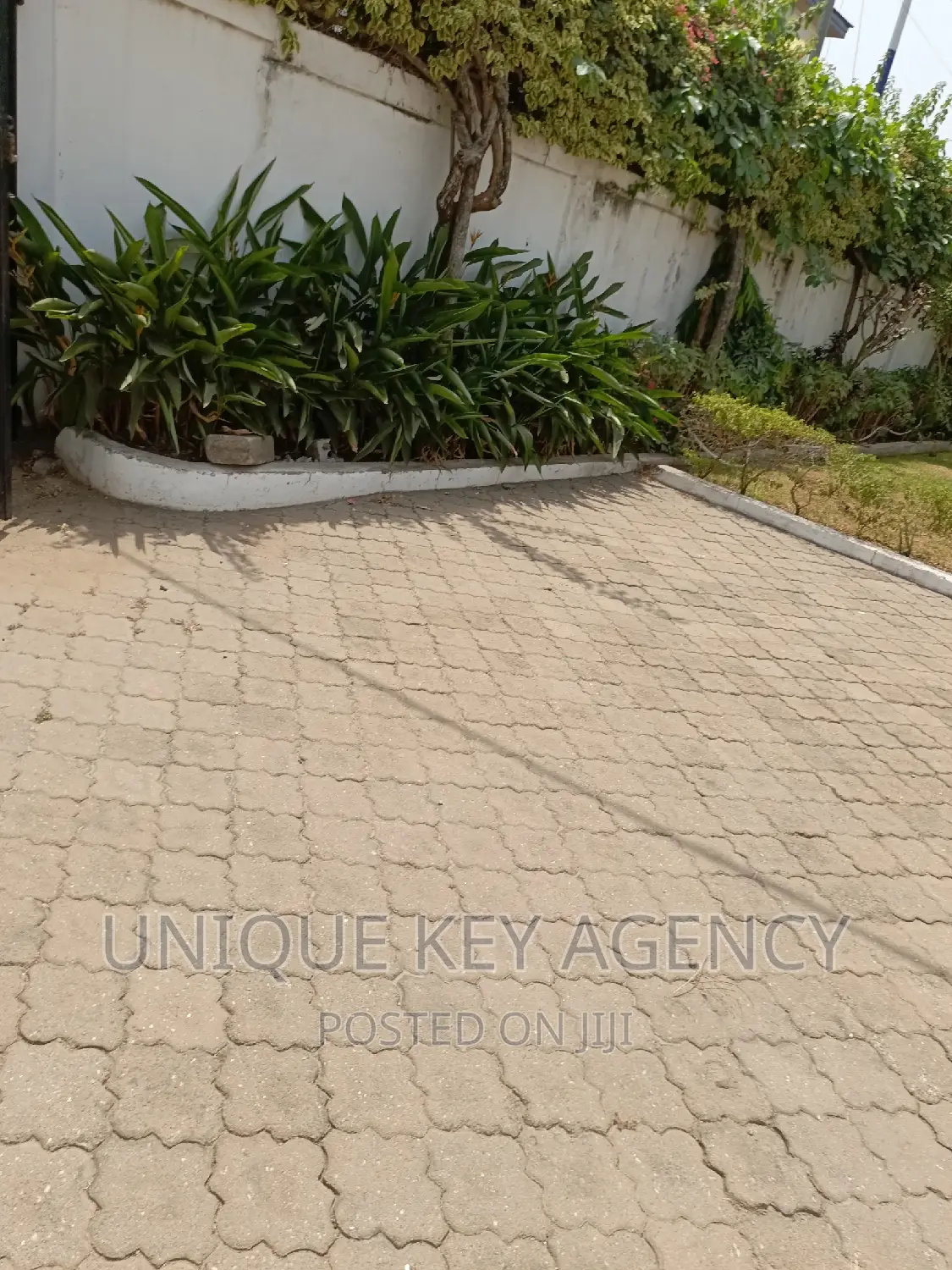 4bdrm House in Unique Agency, Dzorwulu for rent