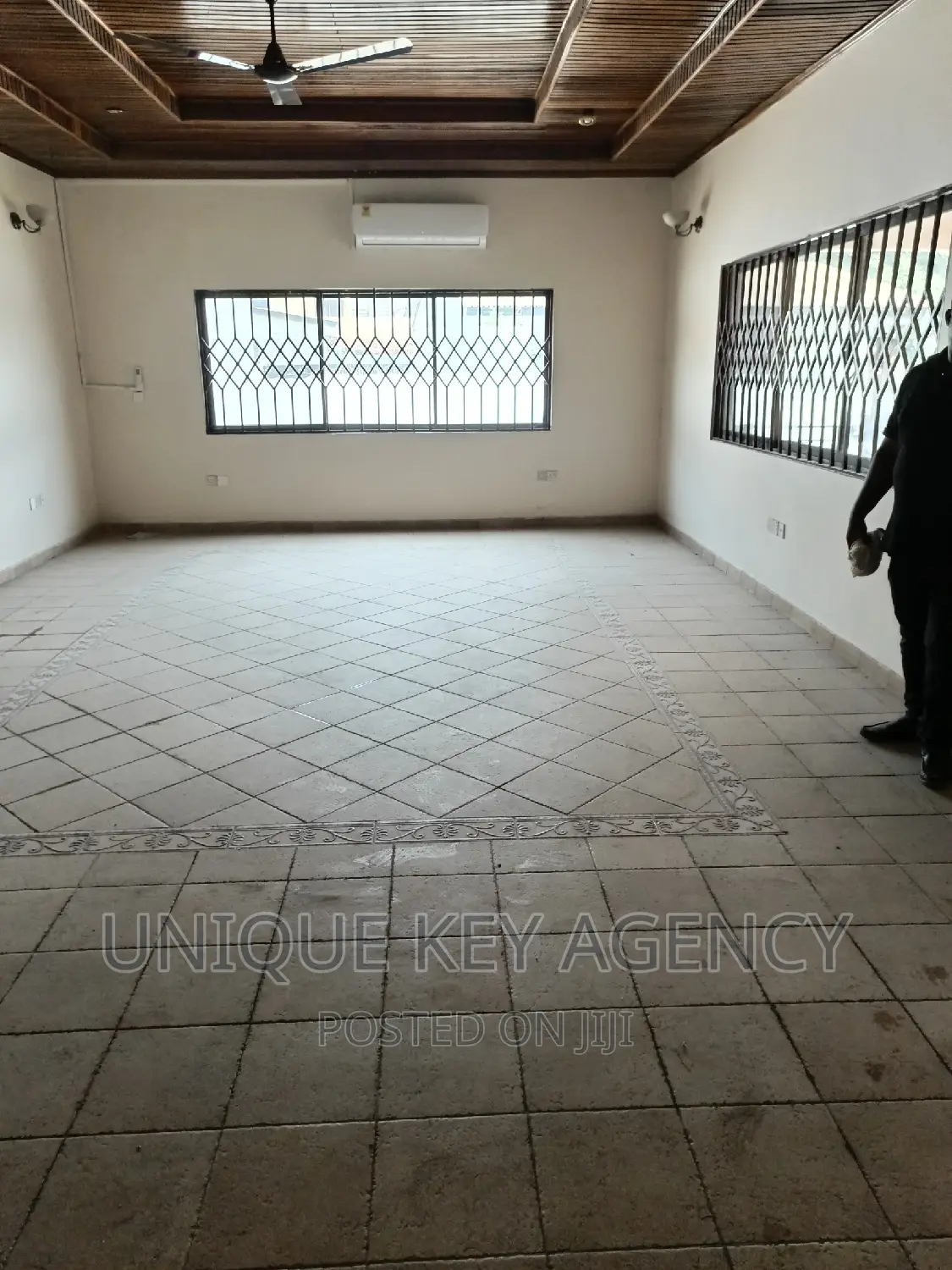 4bdrm House in Unique Agency, Dzorwulu for rent