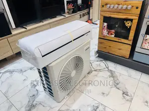 Samsung Comprises Sleek White 1.5hp Inverter AC
