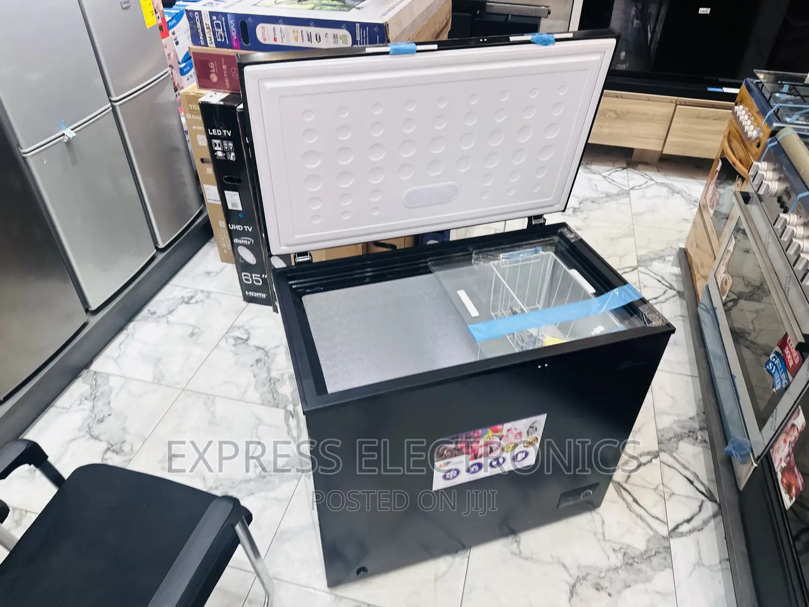 Quality Yet Affordable Chest Freezer Singledoor Rainbow 200L