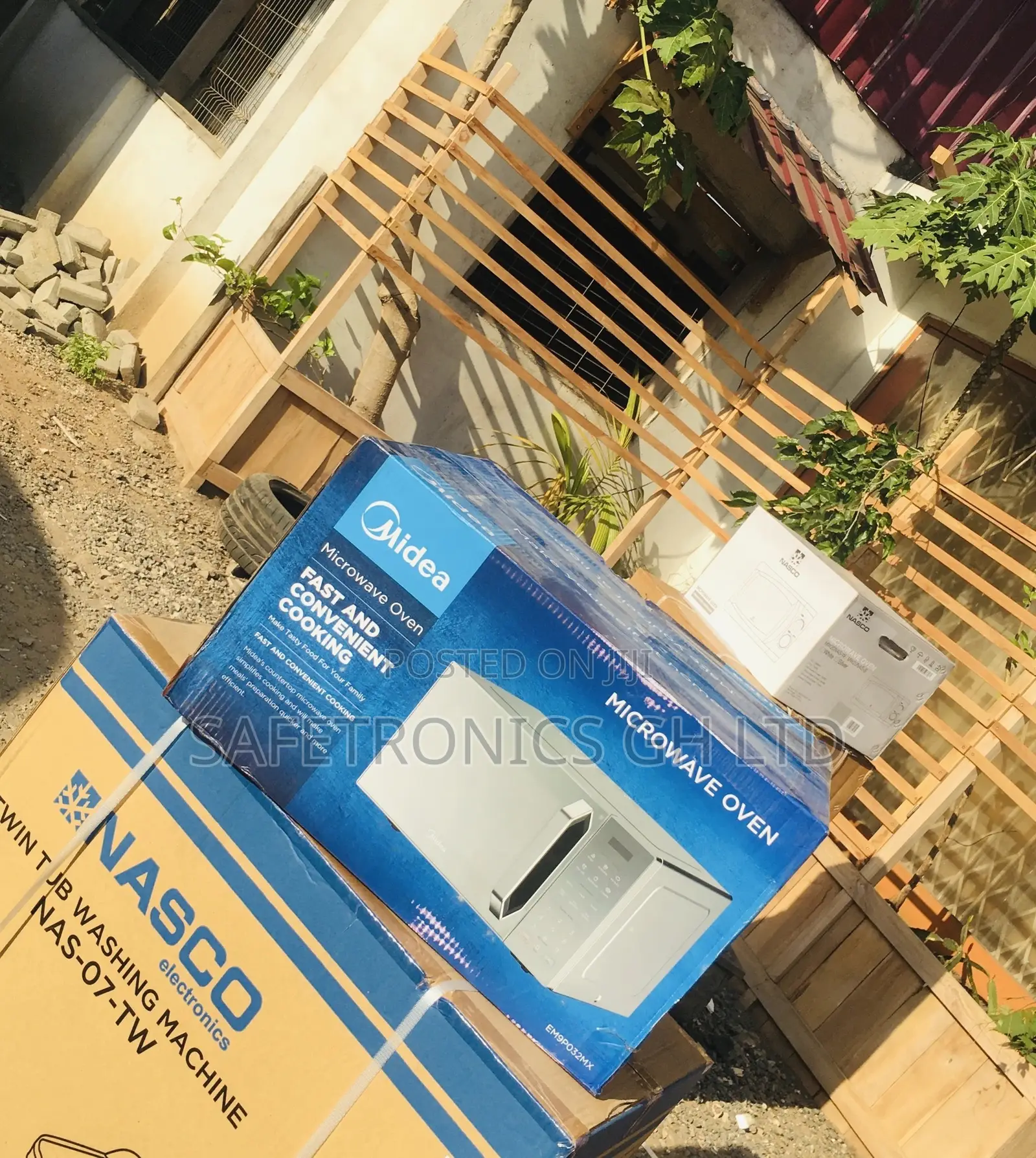 Purchase Midea Countertop 28 Liters EM9P032MX Microwave