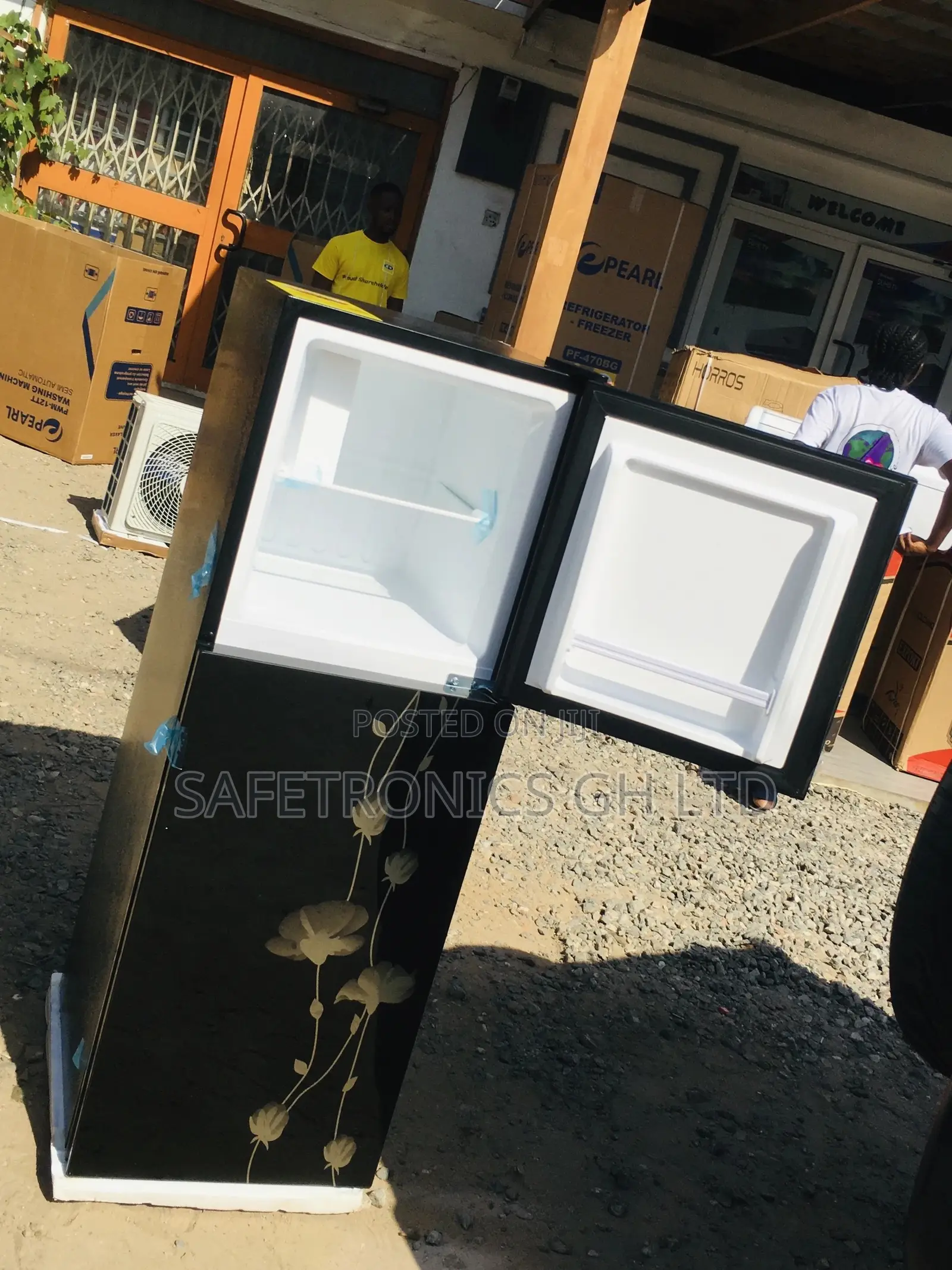 PF-20T Doubledoor Topfreezer Black Glass Pearl Fridge