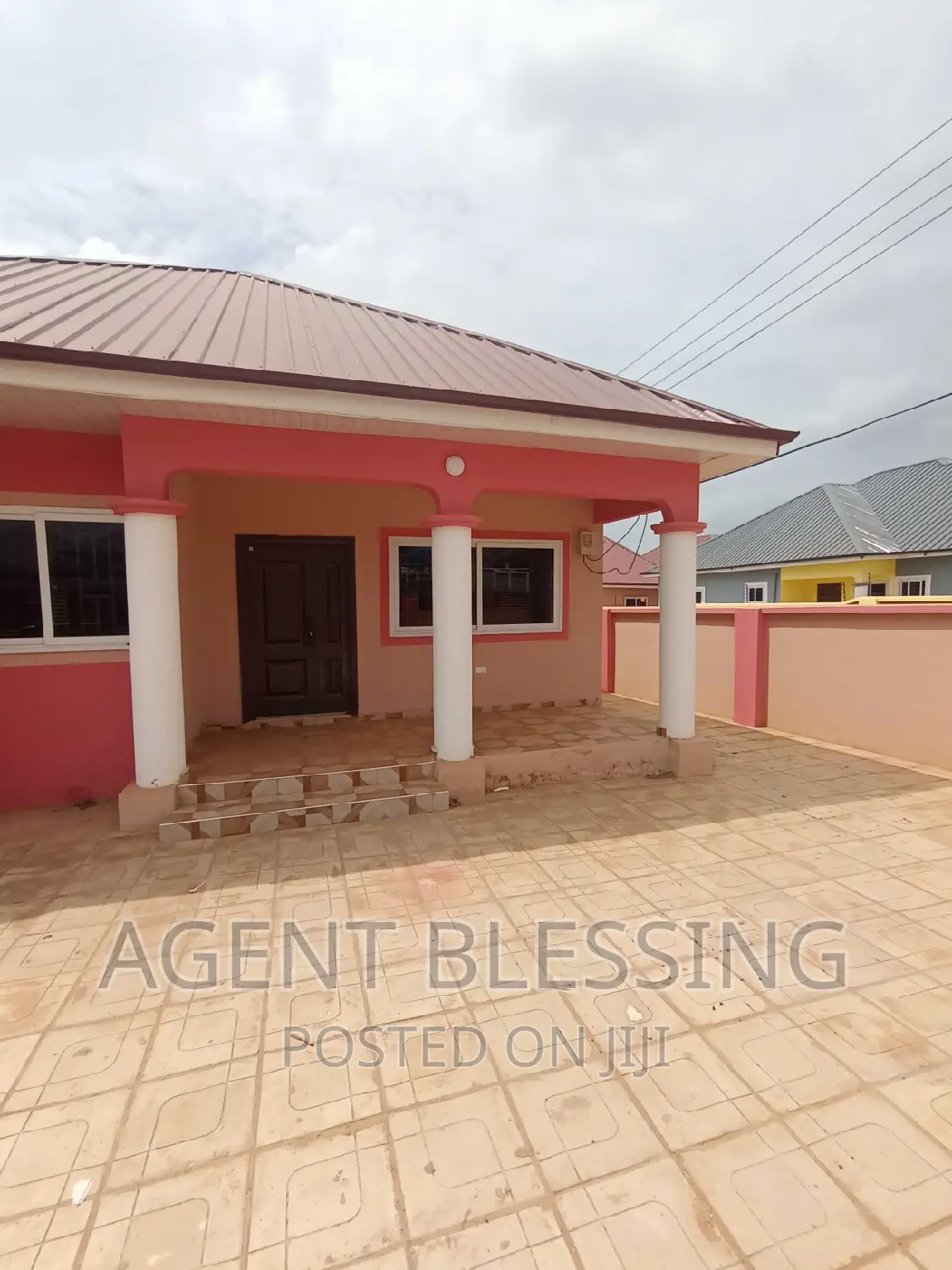 2bdrm House in Community 25, Tema Metropolitan for rent