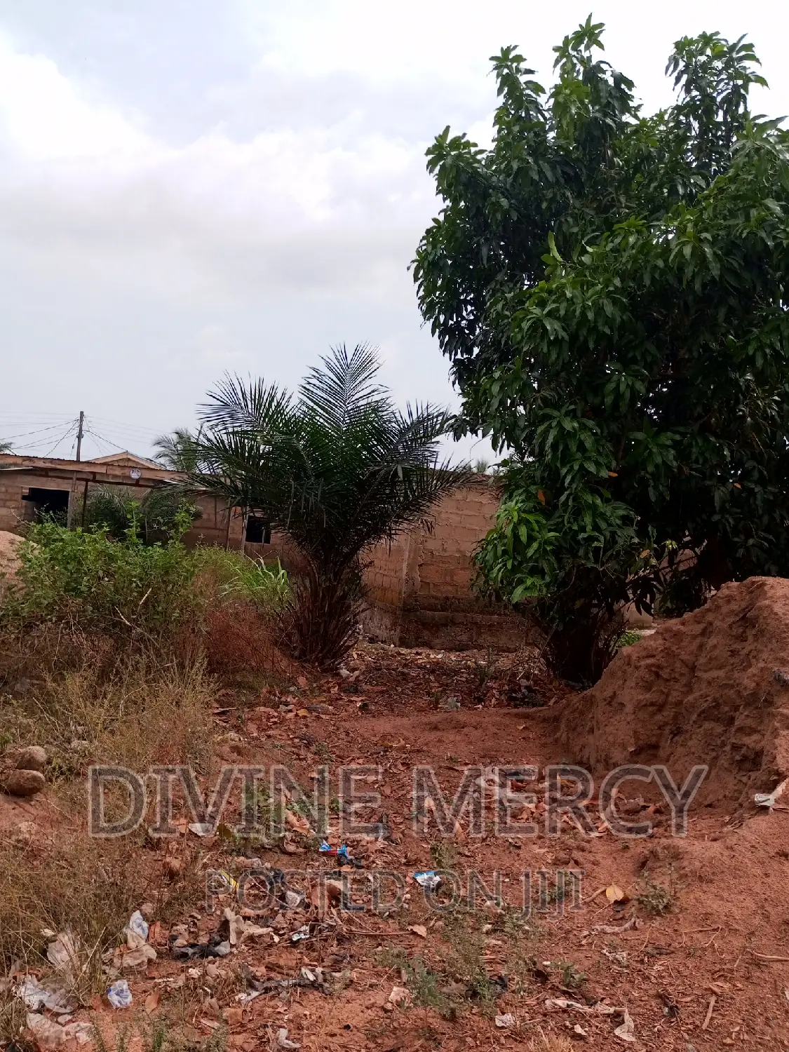 1 Plot of Land With 4 Bedroom Structure on It 4 Sale