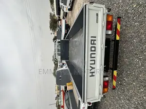 Hyundai Mighty Truck. Straight Engine. New Arrivals.
