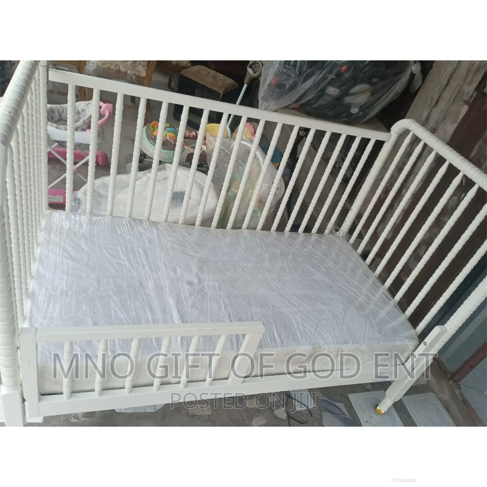Davinci Jenny Lind 3in1 Convertible Crib From U.S.