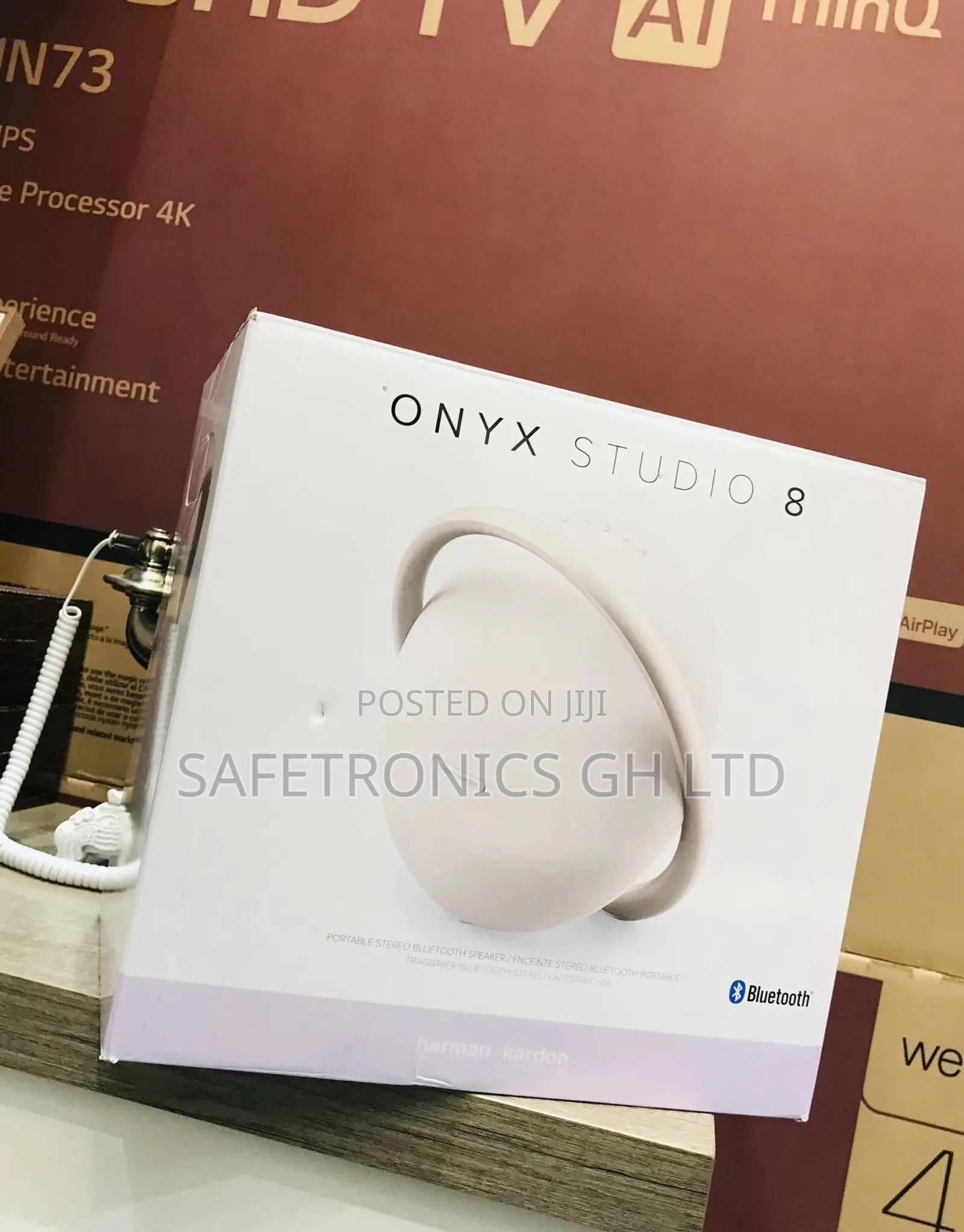 Electric Harman Kardon Bluetooth Wireless Gold Onyx Studio8