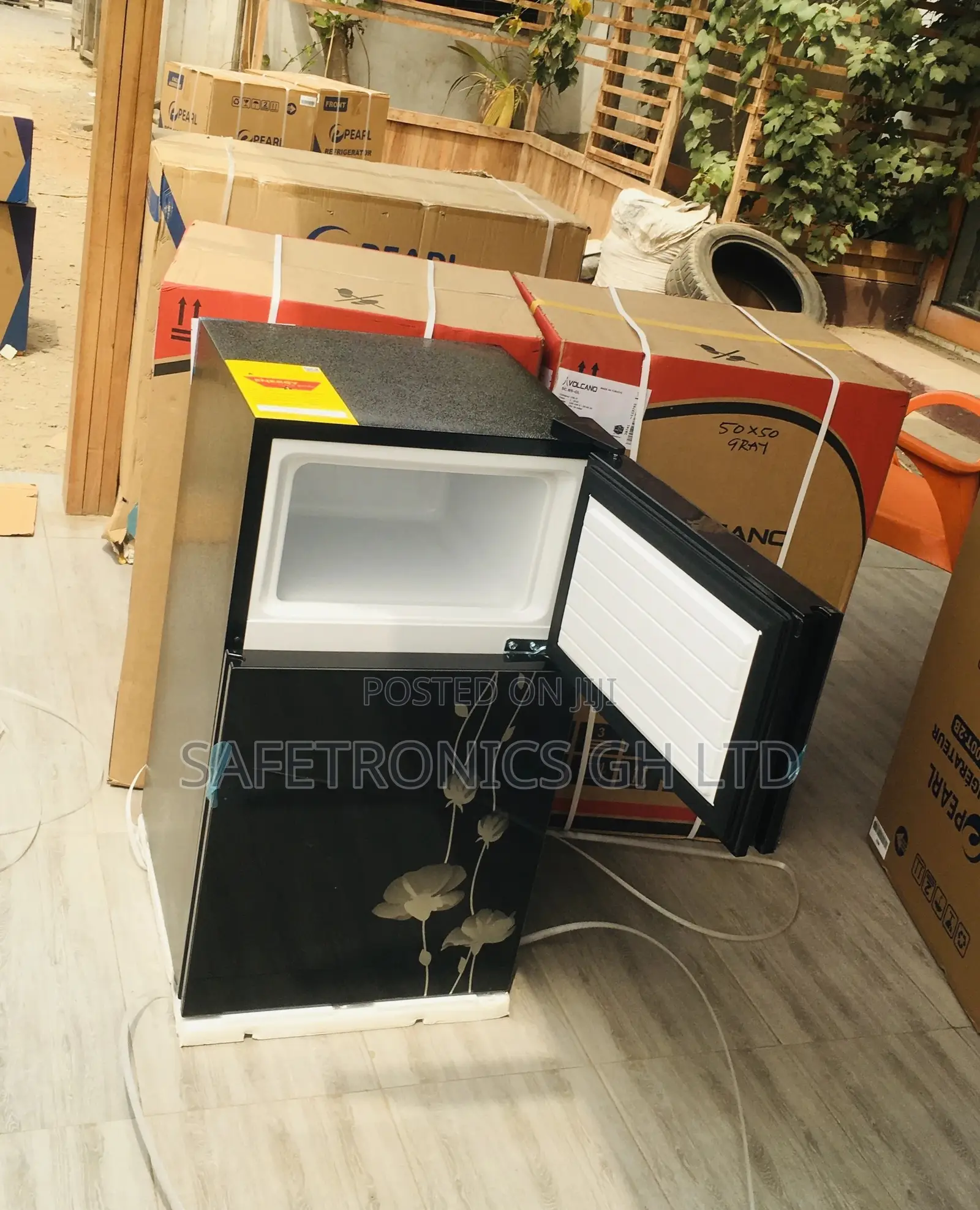 Doubledoor Topfreezer Pearl Glass Black PF-10T Fridge