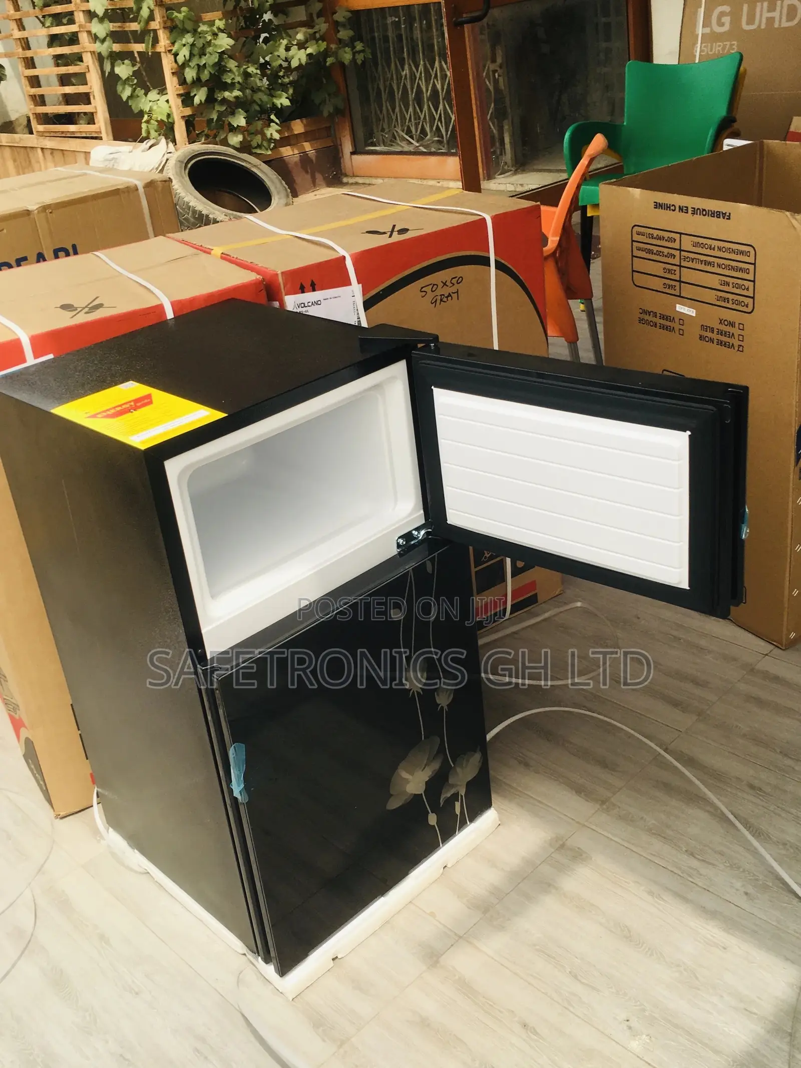 New Pearl Doubledoor Black Glass PF-10T Topfreezer Fridge