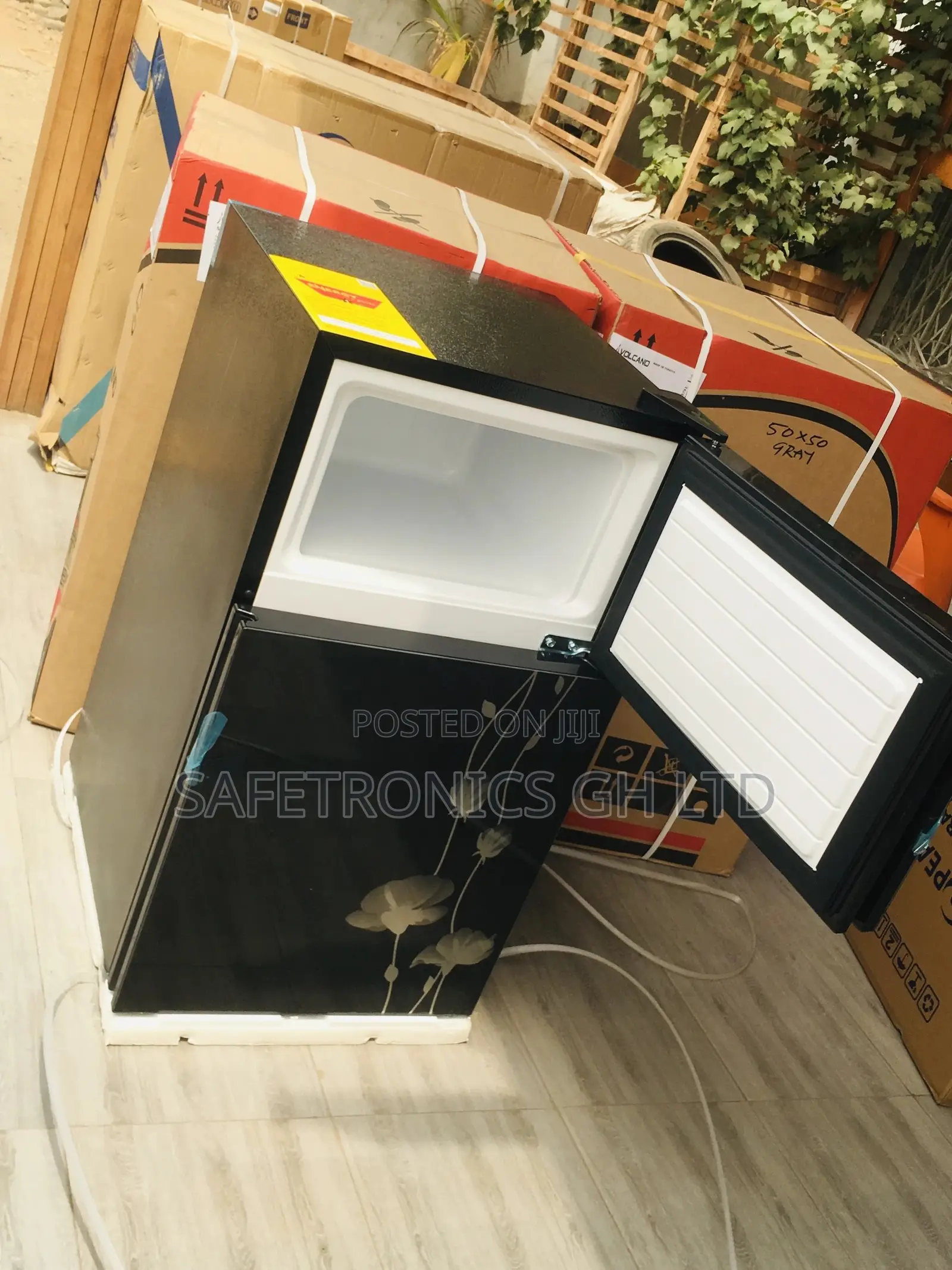Tabletop Topfreezer Singledoor Pearl PF-10T Black Glass