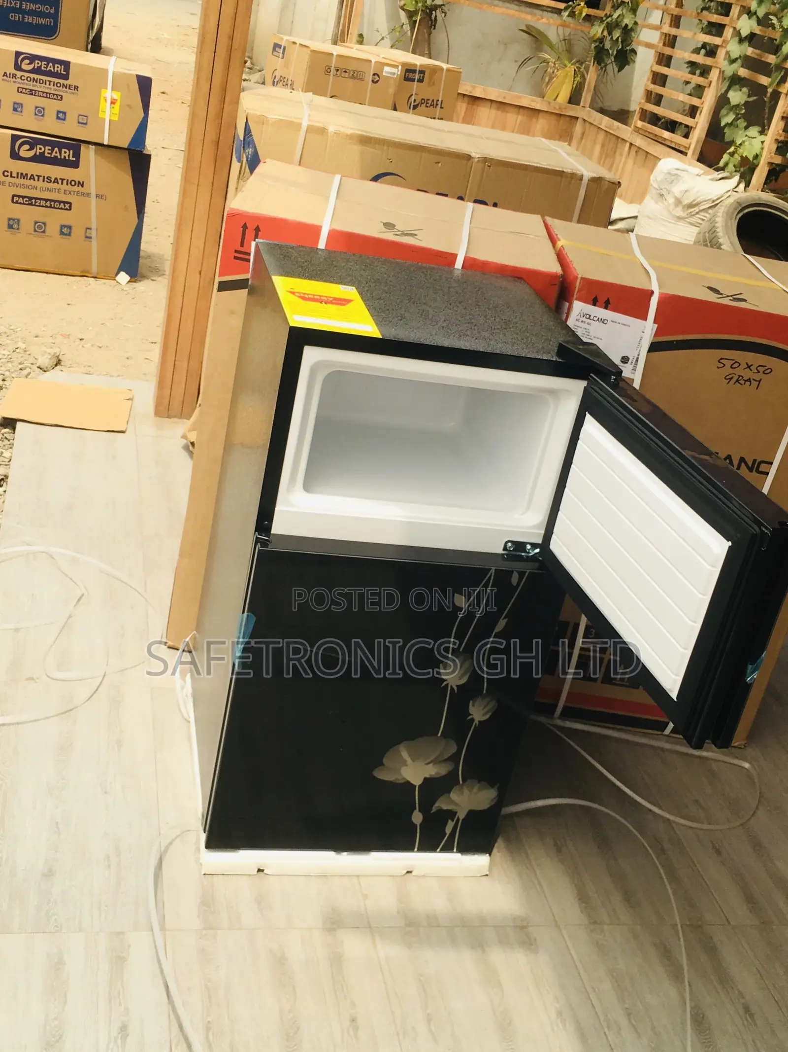 Topfreezer Pearl Singledoor PF-10T Tabletop Glass Black
