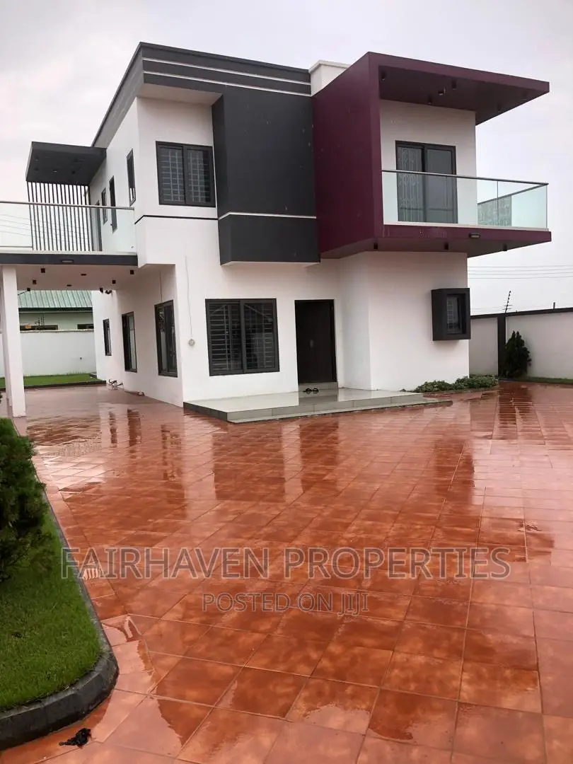 4bdrm House in 25, Tema Metropolitan for sale