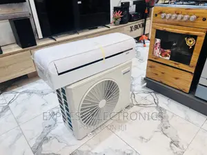 Golden Fin Sleek White Samsung 2.5hp R410 Gas Airconditioner