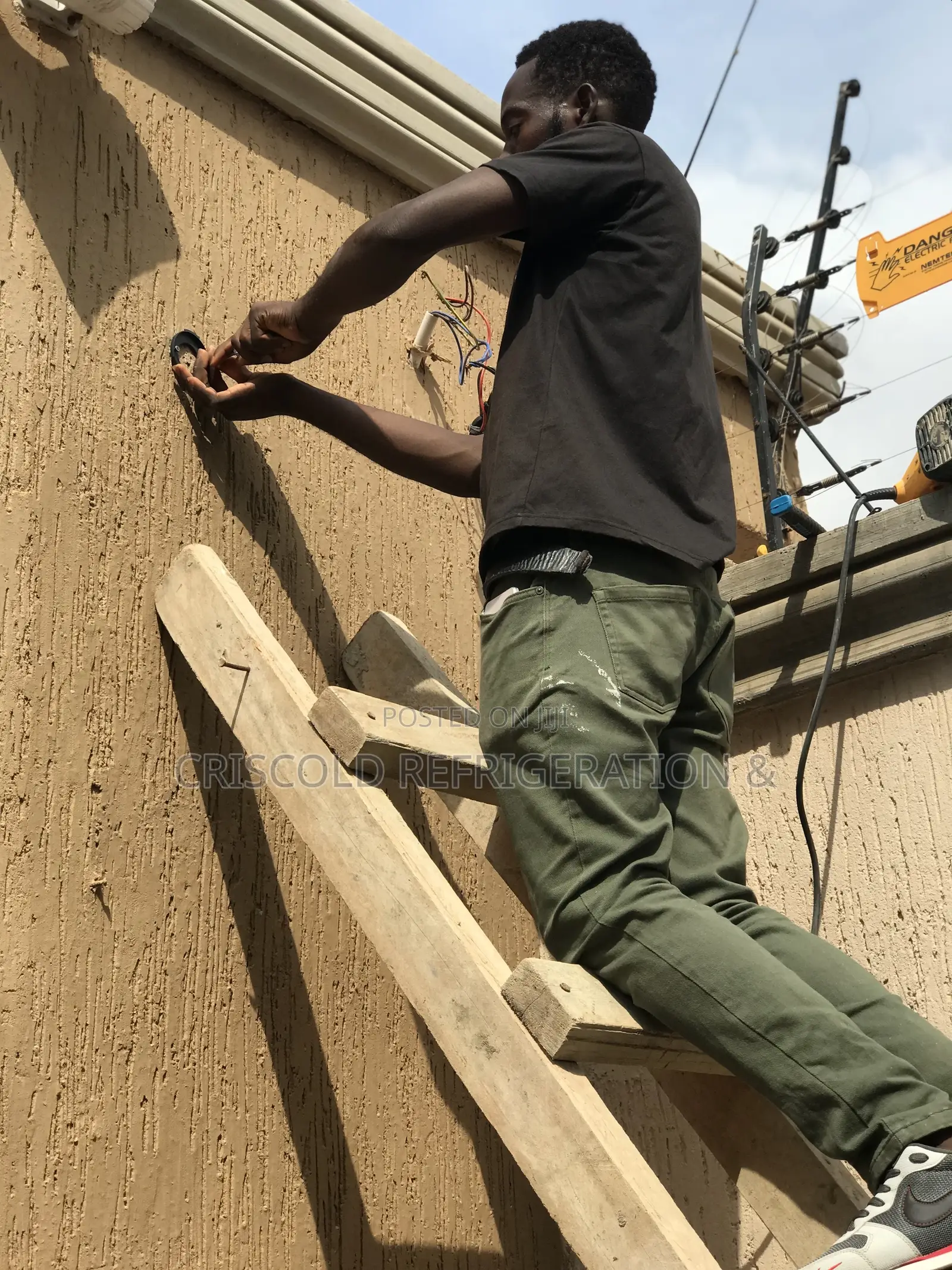 Qualified Electricians