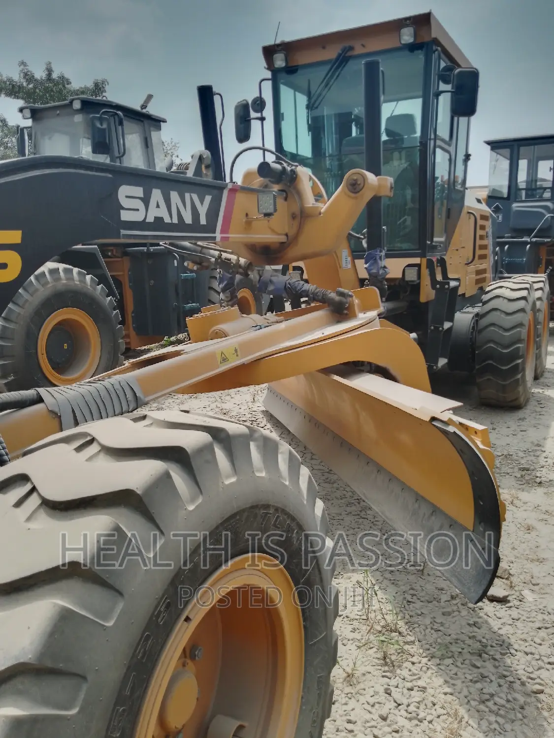 Brand New Robust Grader Sanny for Sale Only