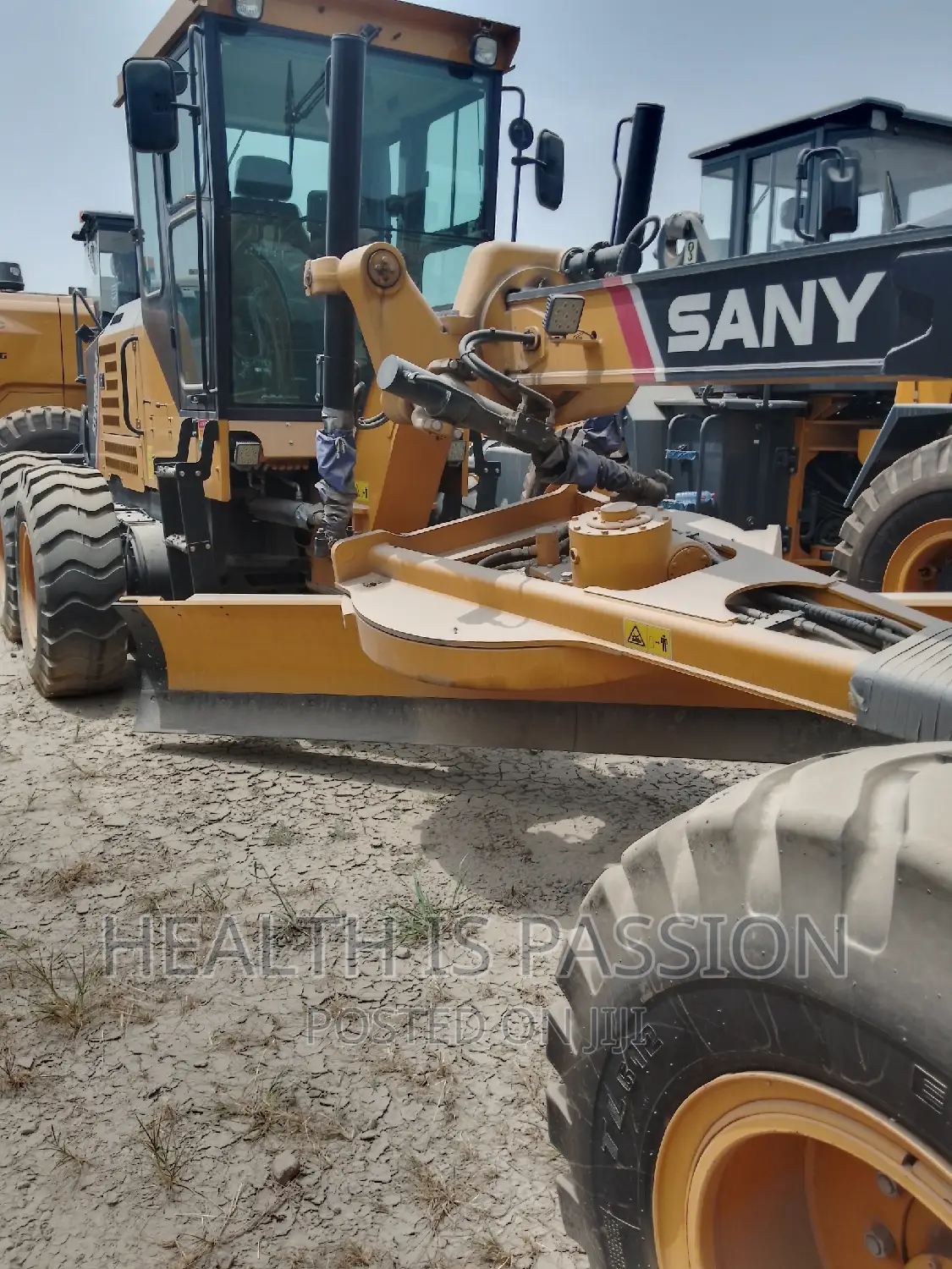 Brand New Robust Grader Sanny for Sale Only